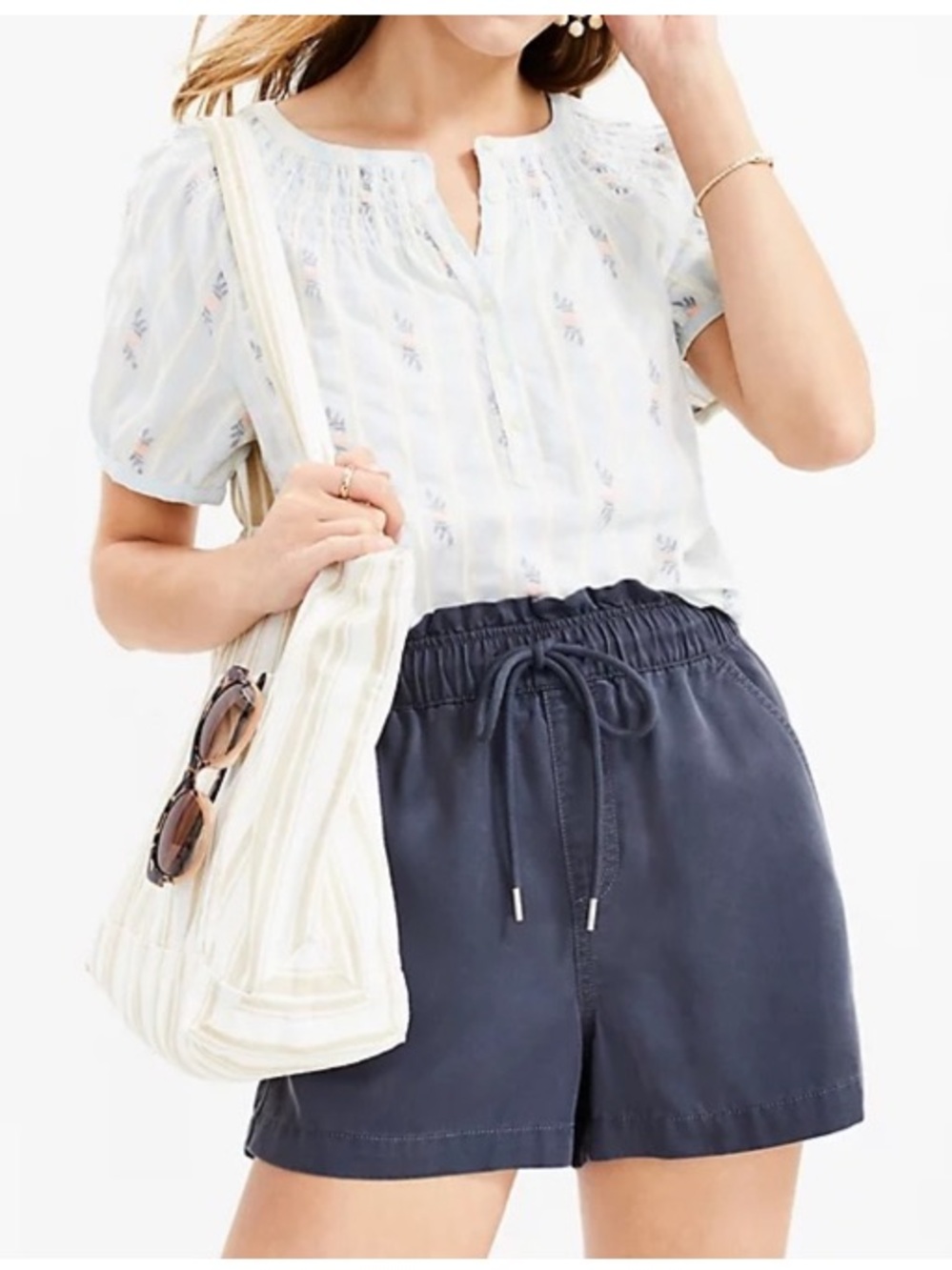 Ann Taylor LOFT Emory High Rise Elastic Waist Pull-On Shorts Grey Small